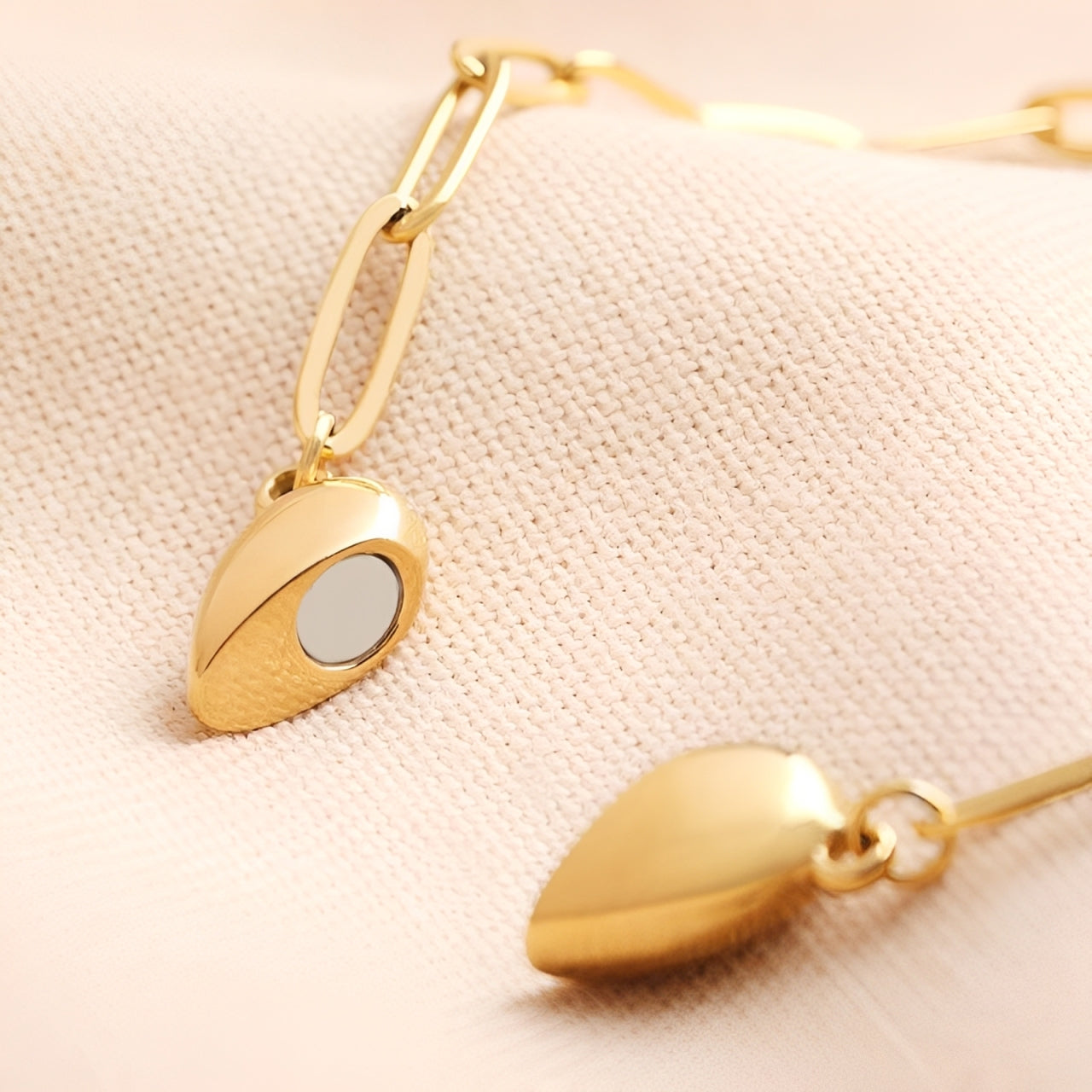 Bella Magnet Heart Necklace